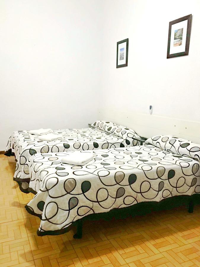 Hostal Los Arcos Madrid Luaran gambar