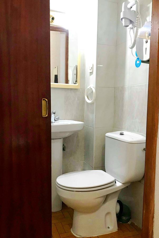 Hostal Los Arcos Madrid Luaran gambar