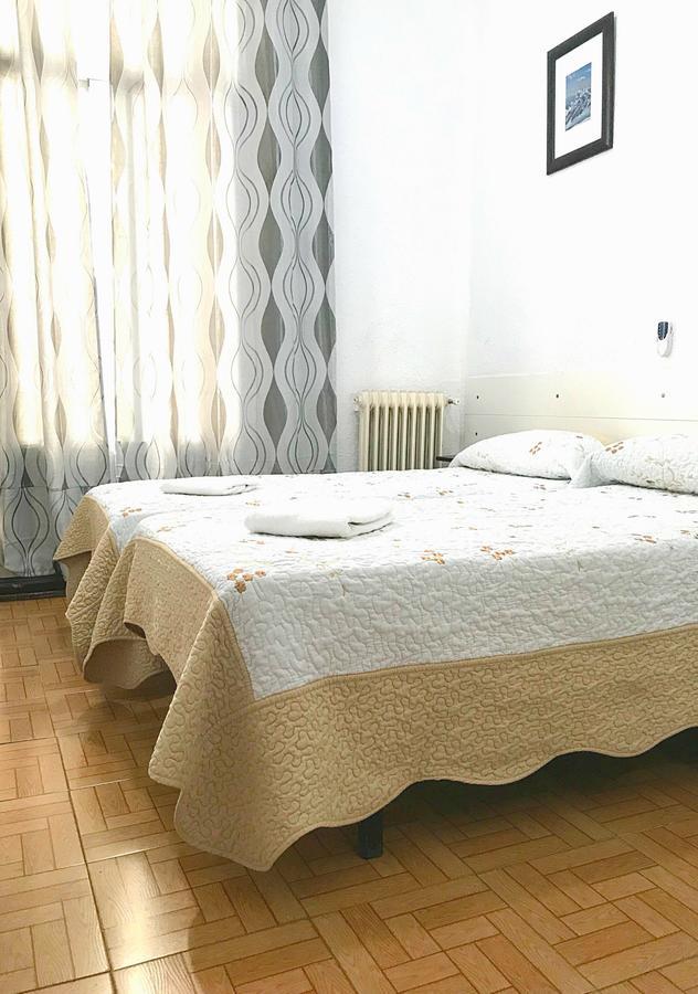 Hostal Los Arcos Madrid Luaran gambar